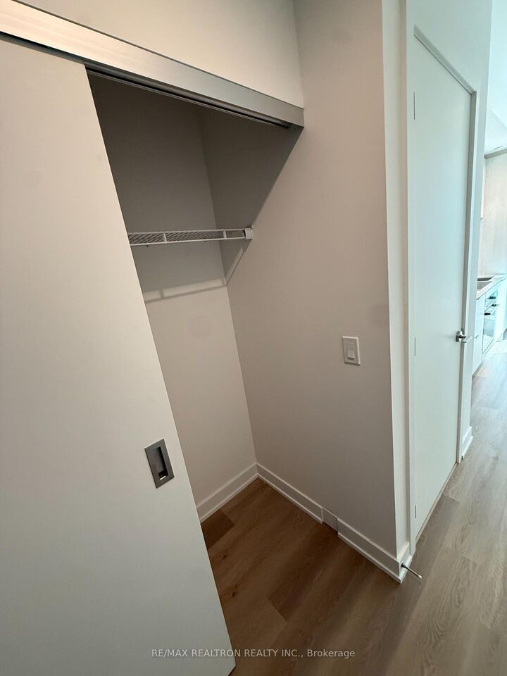 Property Photo:  101 John Street N 1617  ON L8R 0B8 