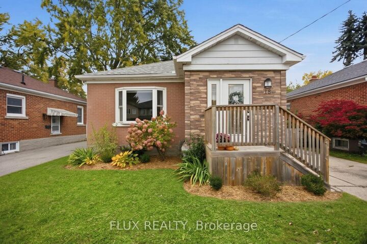 Property Photo:  18 Birch Avenue  ON N2H 4W5 