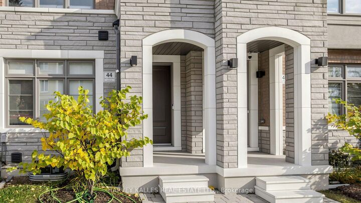 Property Photo:  44 De La Roche Drive  ON L4H 5G4 