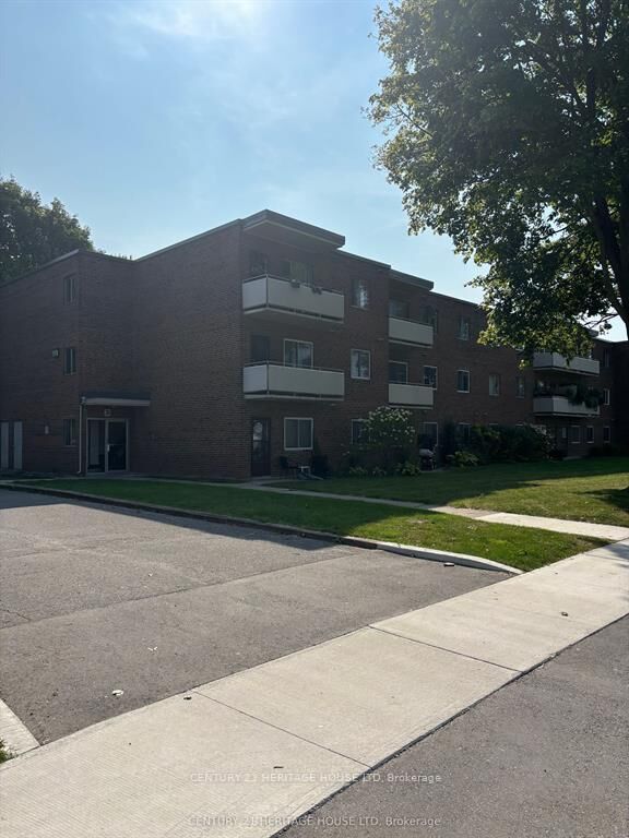 Property Photo:  31 Parkside Drive 310  ON N5R 3V1 