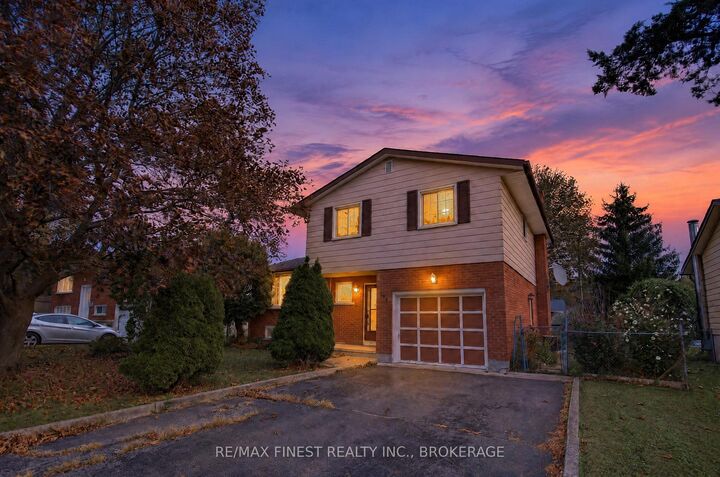 Property Photo:  794 Butternut Street  ON K7M 6C1 