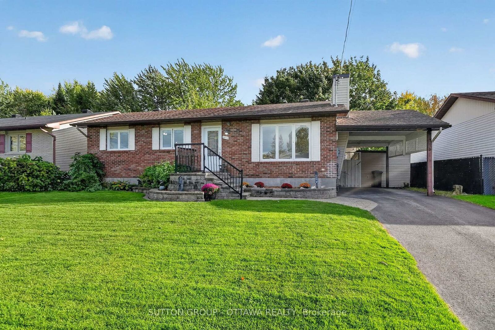 Property Photo:  3019 Lemay Circle  ON K4K 1A6 