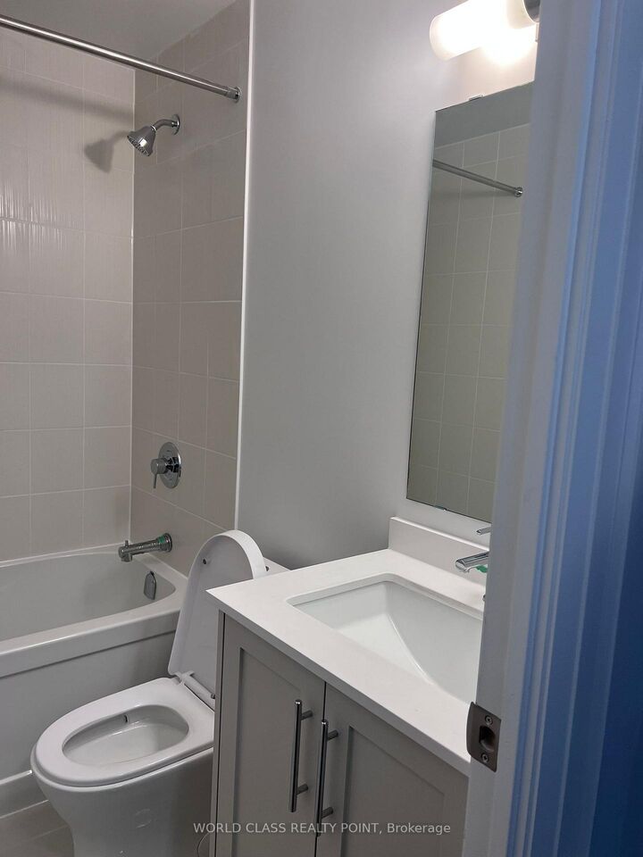 Property Photo:  20 Gatineau Drive 408  ON L4J 0L3 