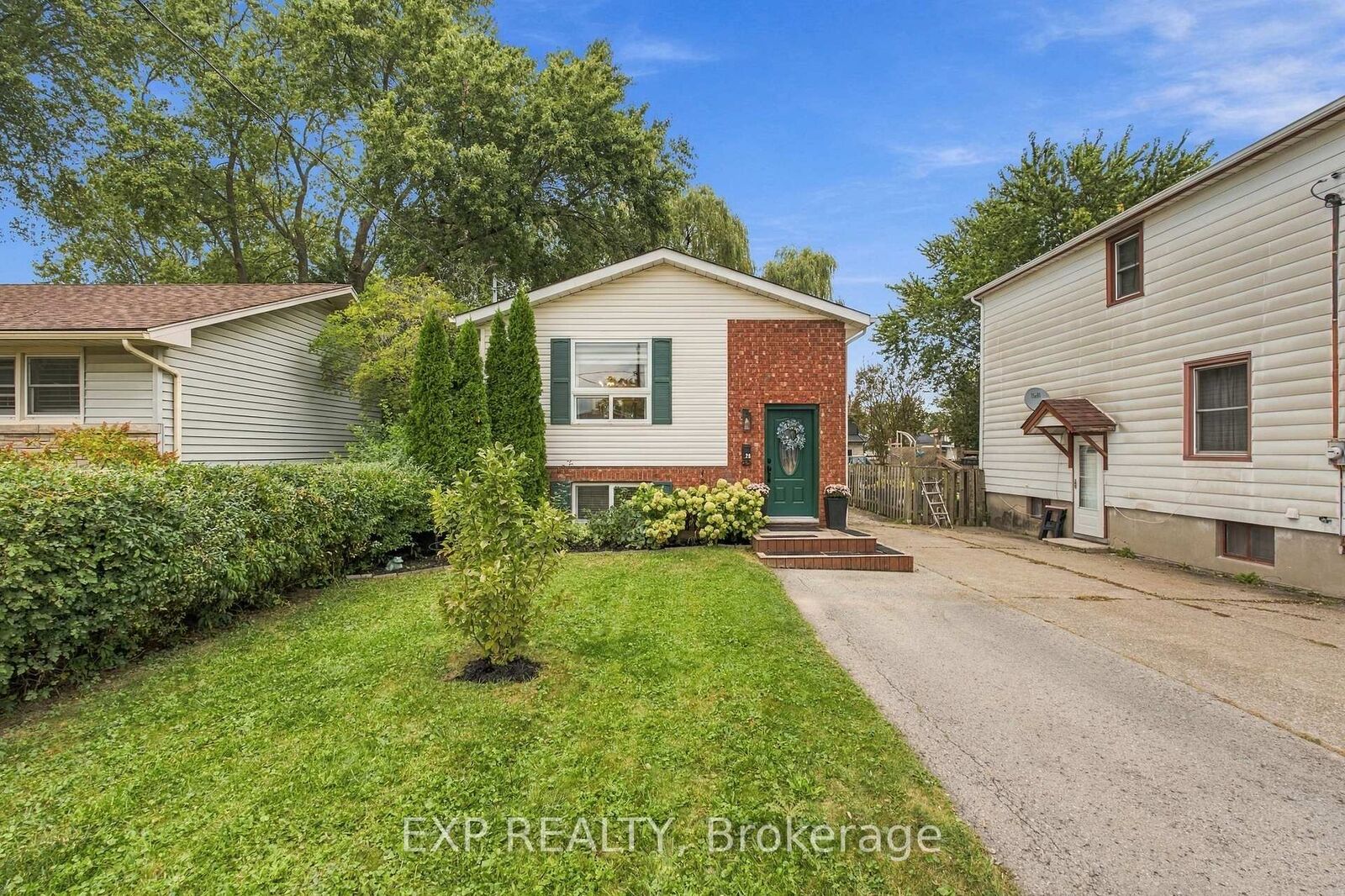 Property Photo:  28 Maitland Street  ON L2V 3A7 
