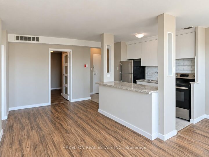 Property Photo:  206 St George Street 809  ON M5R 2N6 