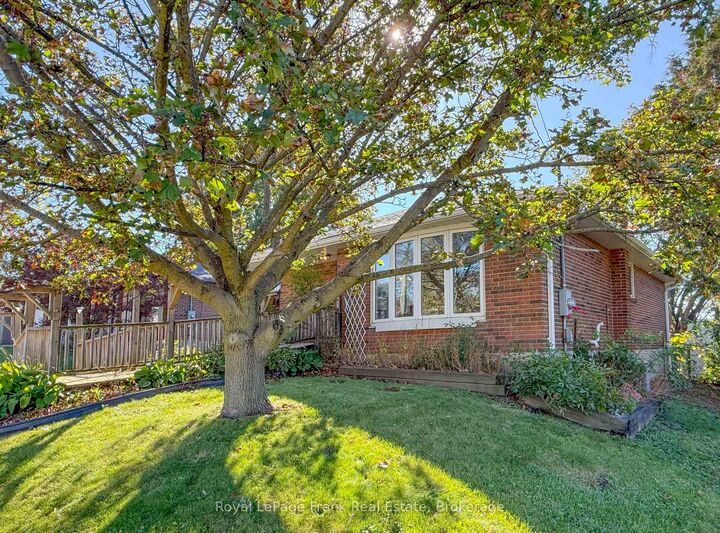 Property Photo:  1014 McCullough Drive  ON L1N 1C6 