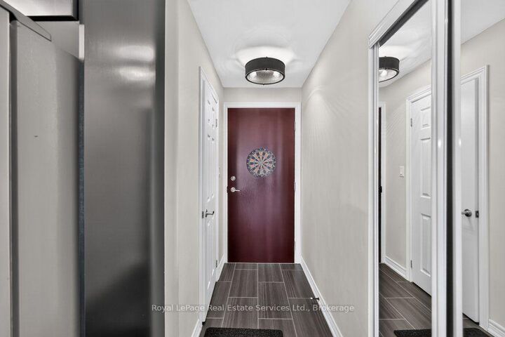 Property Photo:  70 Stewart Street 201  ON L6K 1X5 