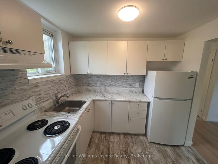 Property Photo:  520 Andrew Street 4  ON L0N 1S4 