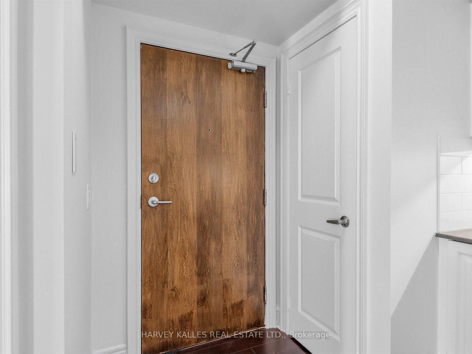 Property Photo:  701 Sheppard Avenue 217  ON M3H 0B2 