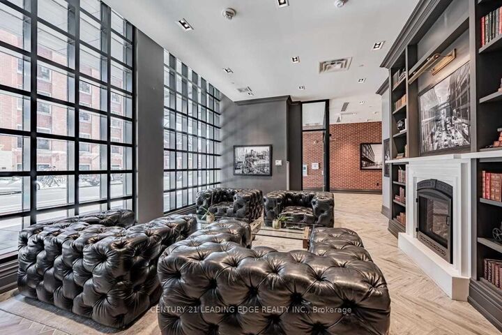 Property Photo:  608 Richmond Street W 812  ON M5V 0N9 