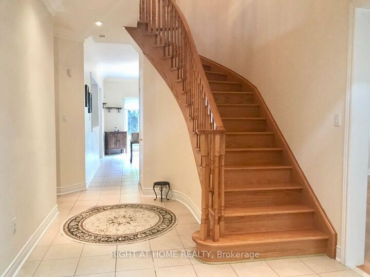 Property Photo:  106 Avdell Avenue  ON L4H 1H3 