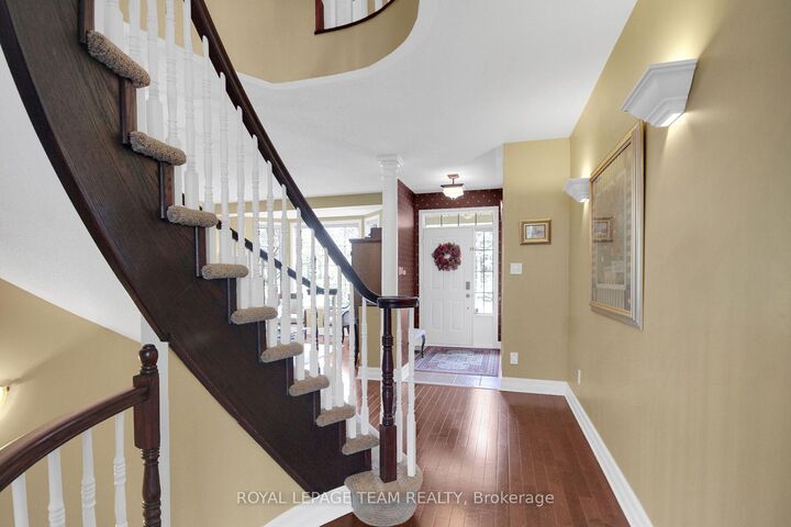 Property Photo:  9 Mersey Drive  ON K2K 3A8 