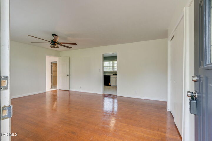 Property Photo: 720 Norris Avenue TN 37665