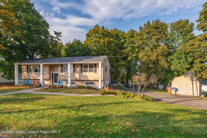Property Photo: 41 Hillcrest NY 12401
