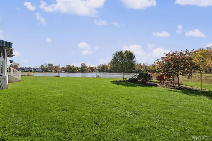 Property Photo: 7286 Wilrose Court NY 14120