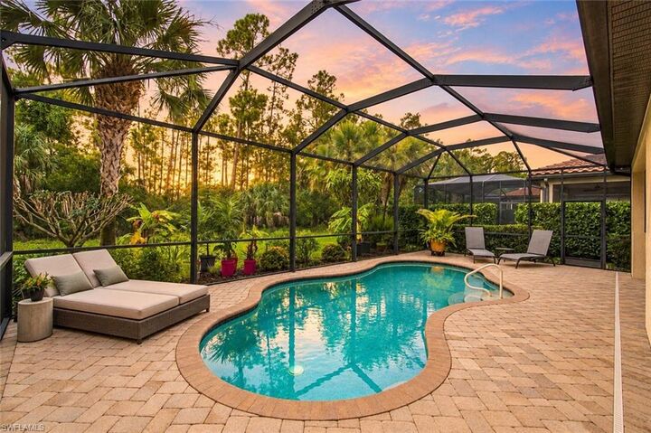 Property Photo: 4395 Raffia Palm Cir FL 34119
