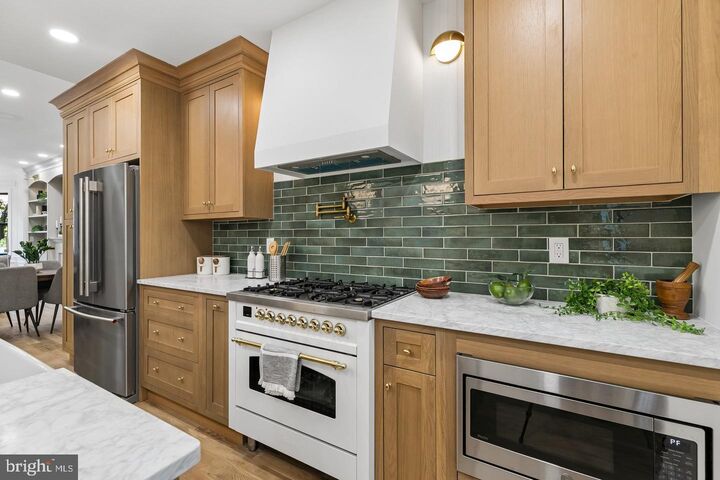 Property Photo: 1706 Christian PA 19146