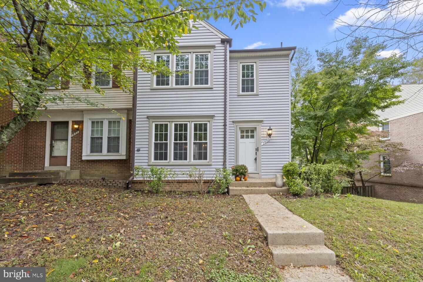 Property Photo:  7950 Forest Path Way  VA 22153 