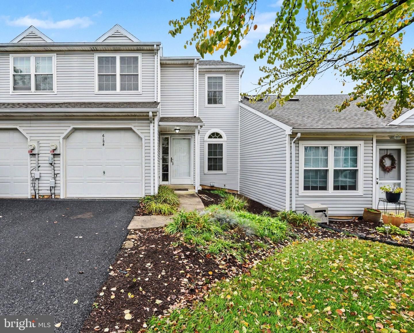 Property Photo:  6154 Spring Knoll Drive  PA 17111 