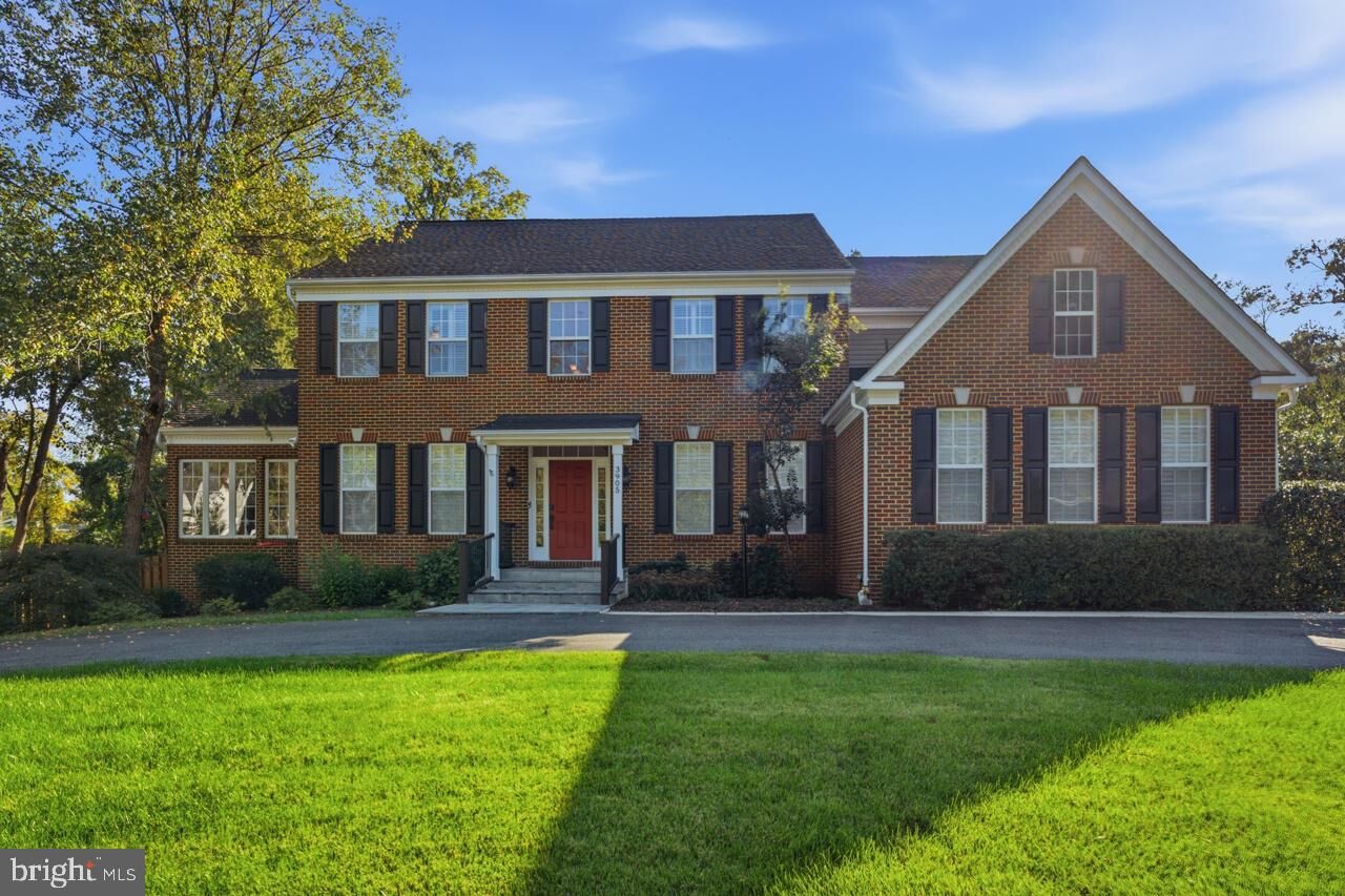 Property Photo:  3905 Colonial Avenue  VA 22309 