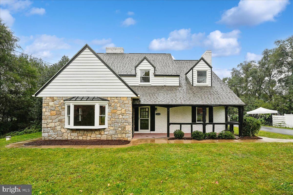 Property Photo:  1214 Martinsburg Pike  VA 22603 