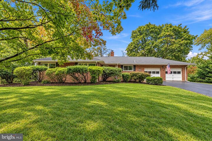 Property Photo:  62 Mountain View Road  NJ 08628 