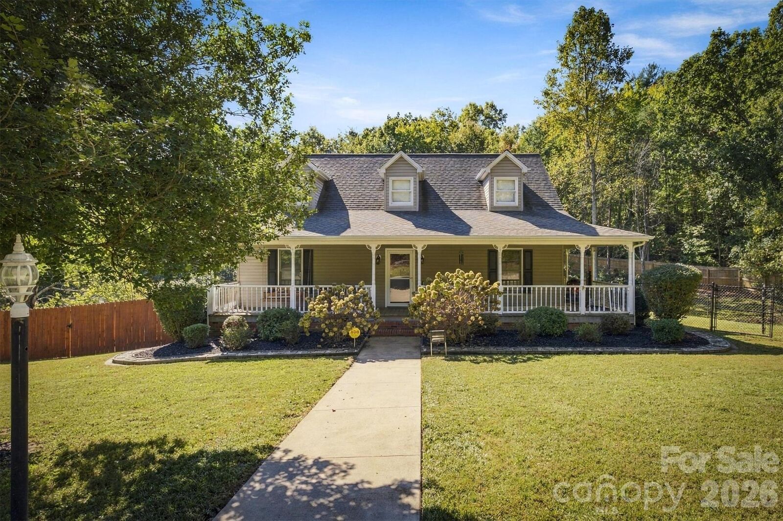 Property Photo: 2759 Country Meadows Lane NC 28690