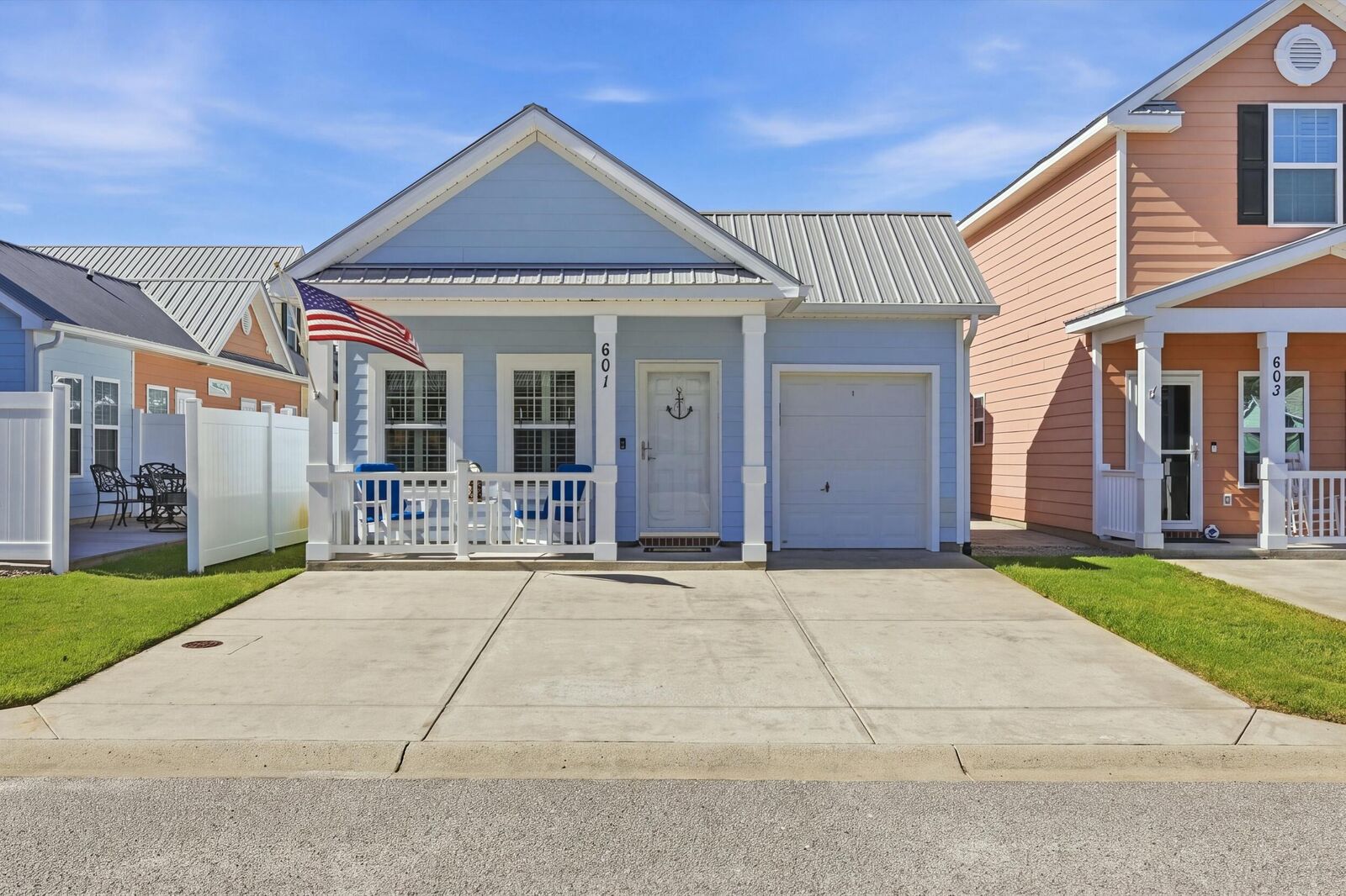 Property Photo:  601 Surfsong Way  SC 29582 
