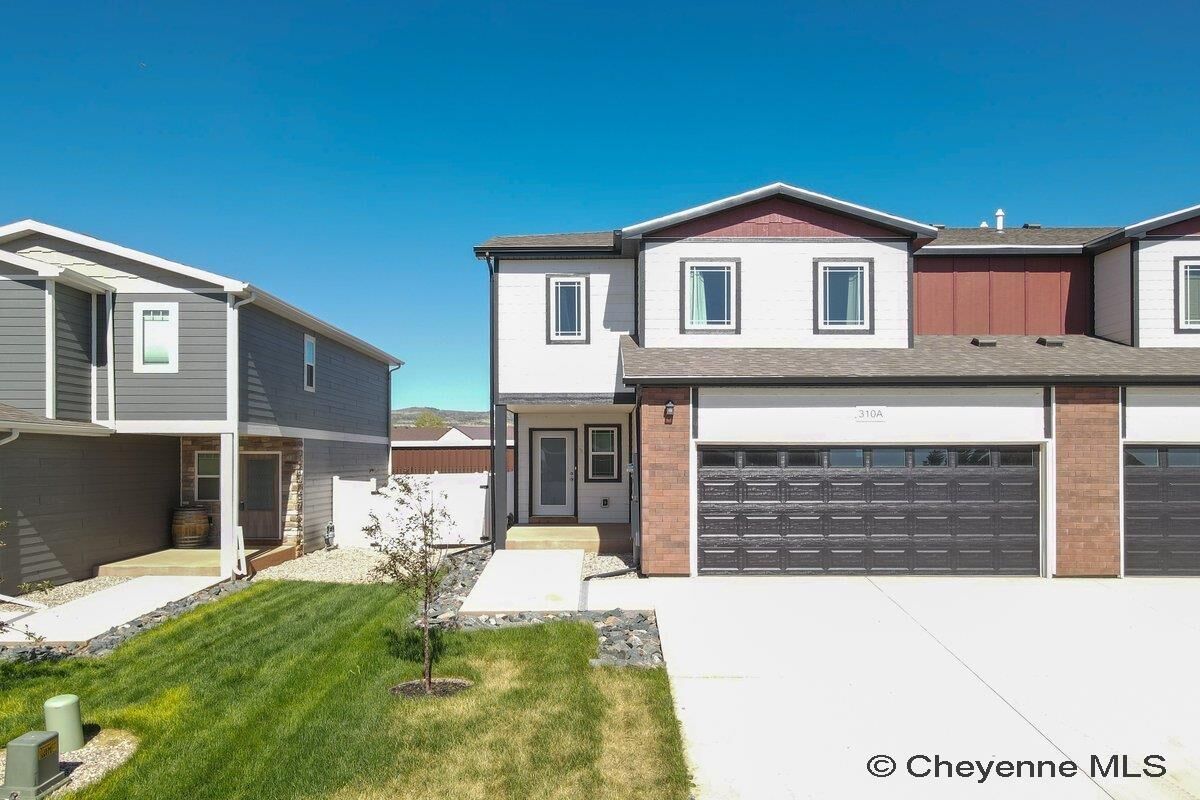 Property Photo:  4521 Bobolink Ln 310A  WY 82070 