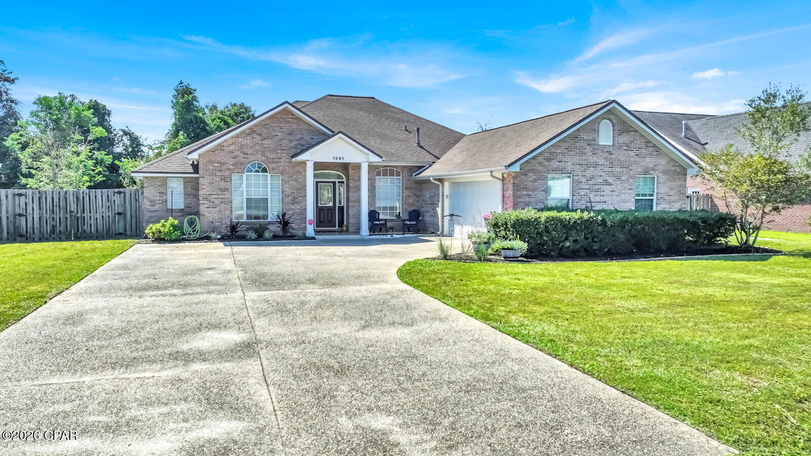 Property Photo: 1241 Huntington Ridge Road FL 32444