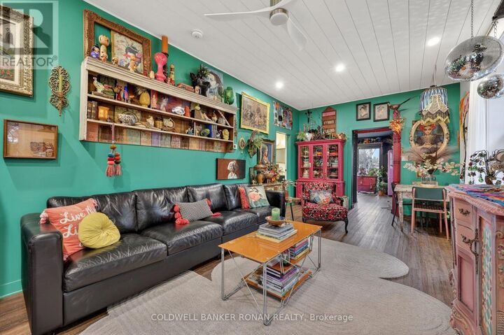 Property Photo:  87 Wellington Street East  ON L9R 1G7 