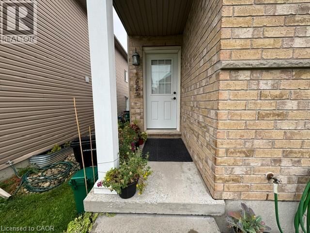 Property Photo:  279 Country Stone Drive B  ON N2N 3R9 