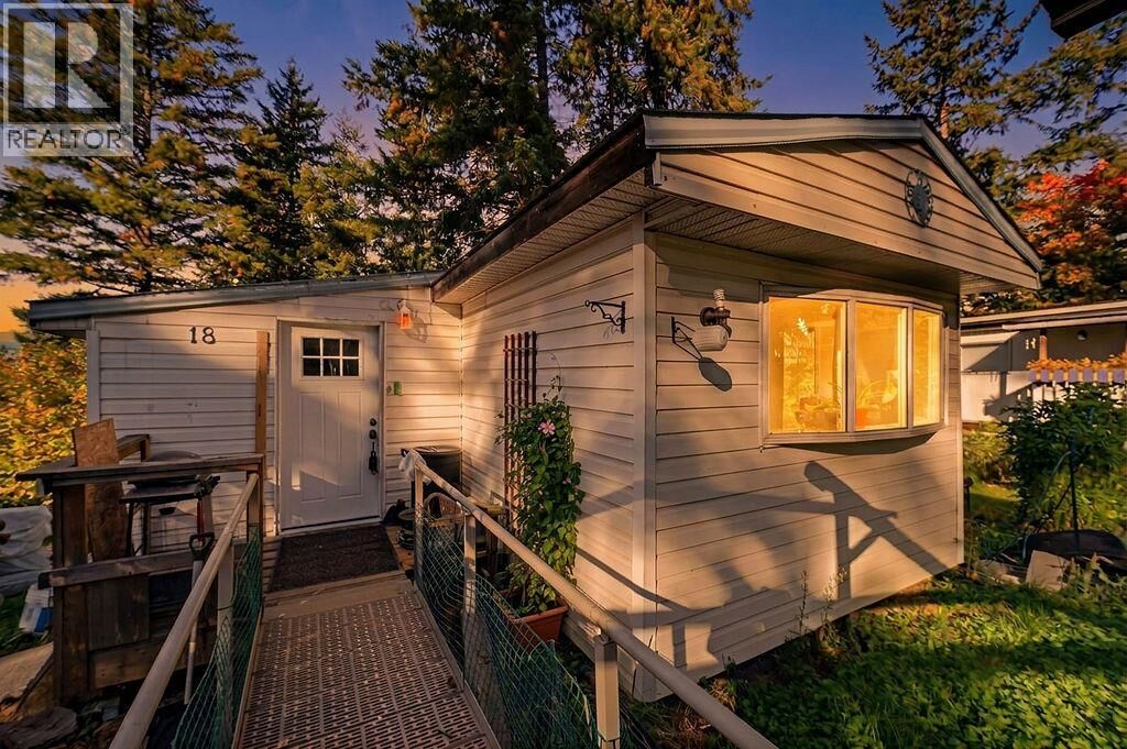 Photo de la propriété:  4137 Spallumcheen Drive 18  BC V0E 1B6 
