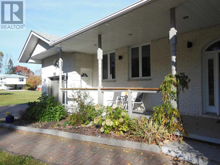 Property Photo:  220 Case Rd  ON P6A 6J8 