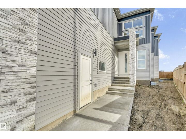 Property Photo:  231 28 St SW  AB T6X 3E4 