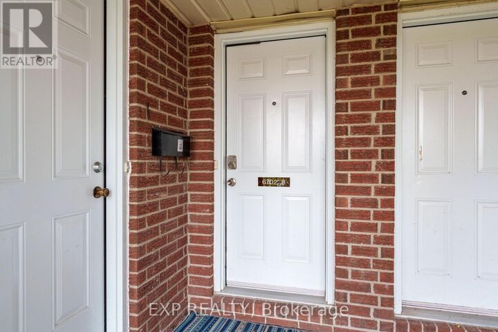 Property Photo:  6702 Jeanne D'Arc Boulevard North B  ON K1C 6E9 