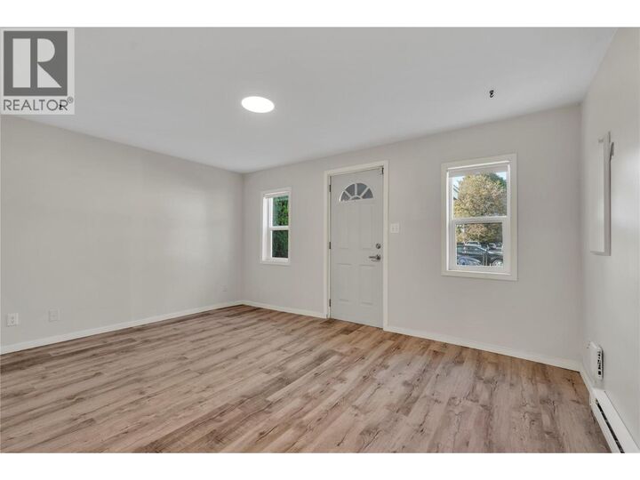 Property Photo:  468 Wade Avenue West  BC V2A 1V4 