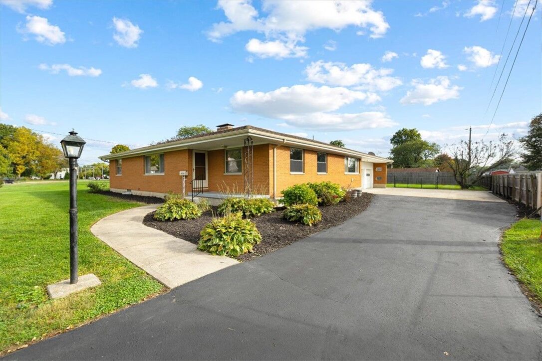 Property Photo:  606 W Lake Avenue  OH 45344 