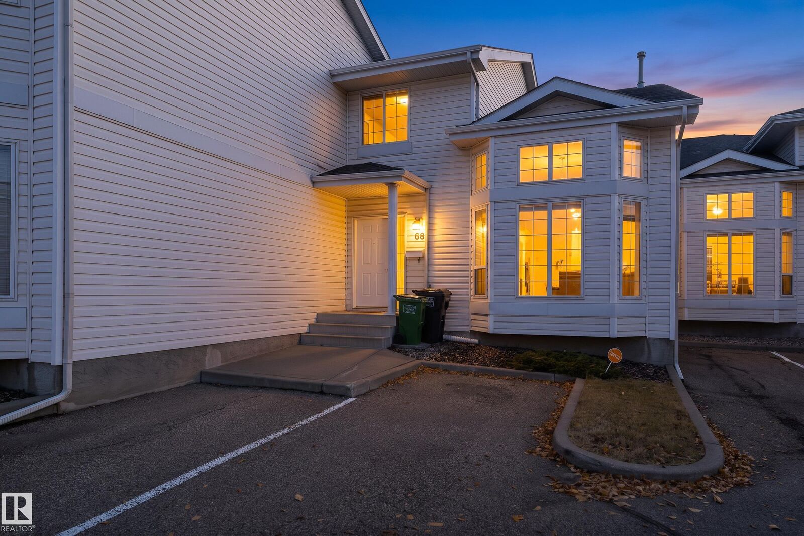 Property Photo:  3380 28A Avenue NW 68  AB T6T 1V4 