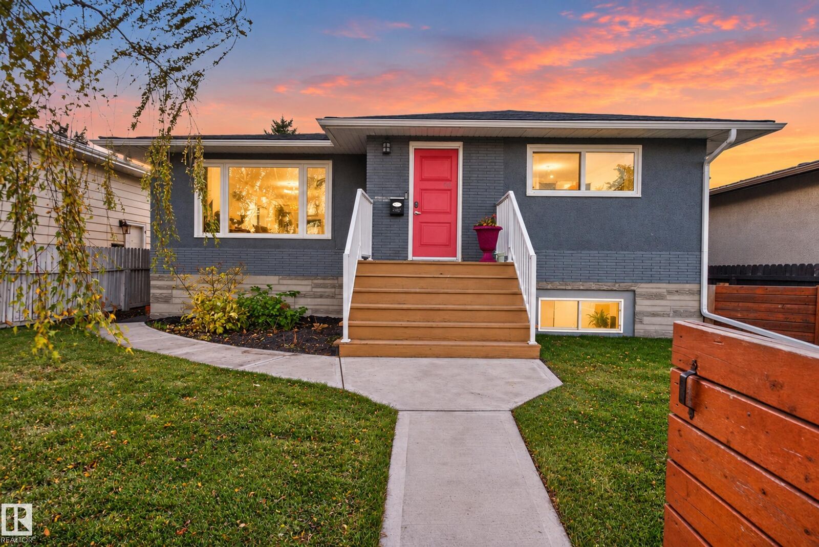 Property Photo:  9814 79 Street NW  AB T6A 3G1 
