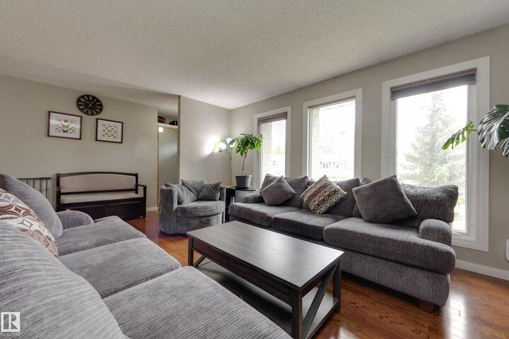 Property Photo:  188 Richfield Road NW  AB T6K 0A2 