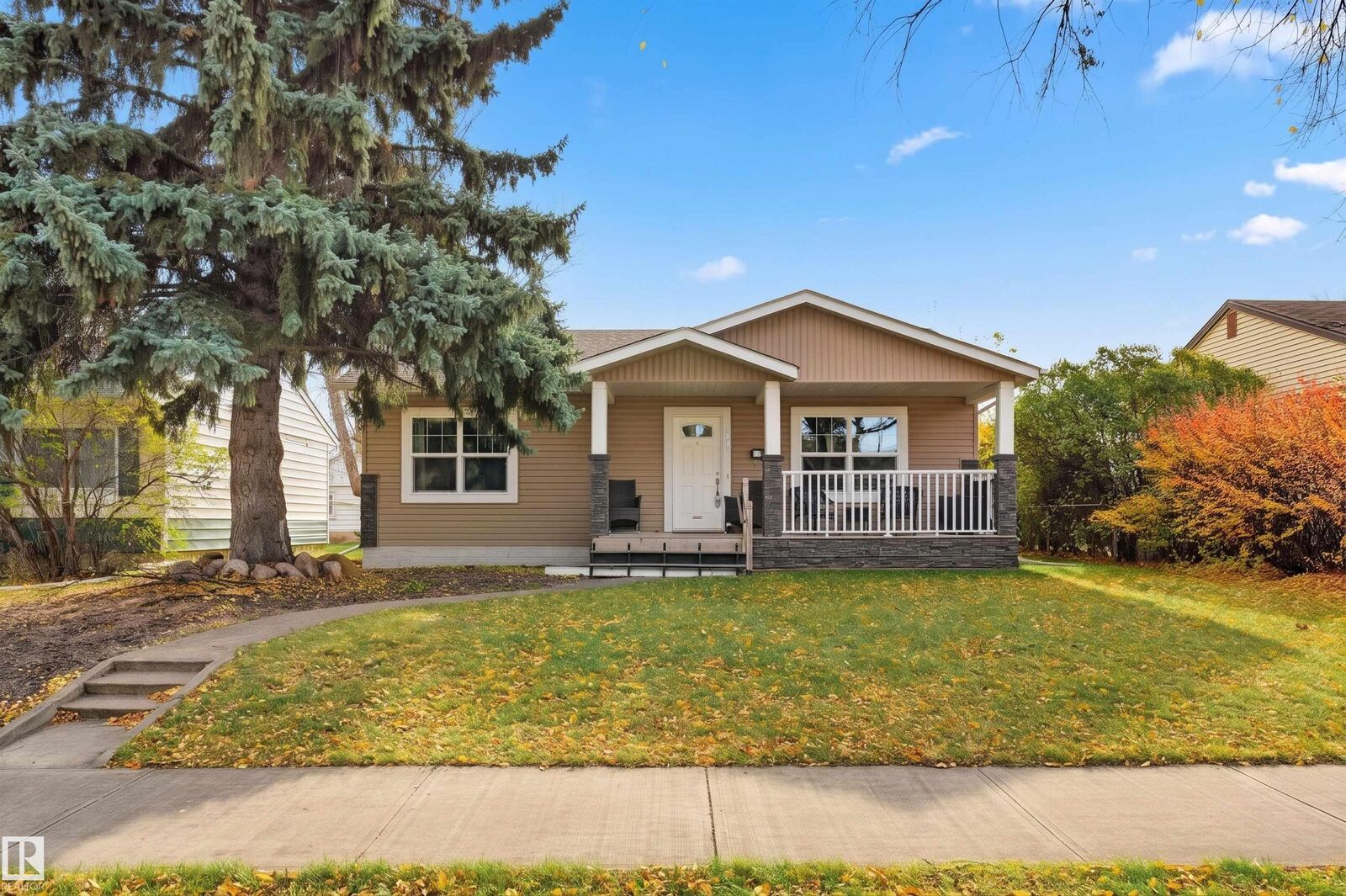 Property Photo:  13919 119 Avenue NW  AB T5L 2N7 