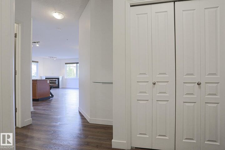 Property Photo:  2035 Grantham Court NW 111  AB T5T 3X4 