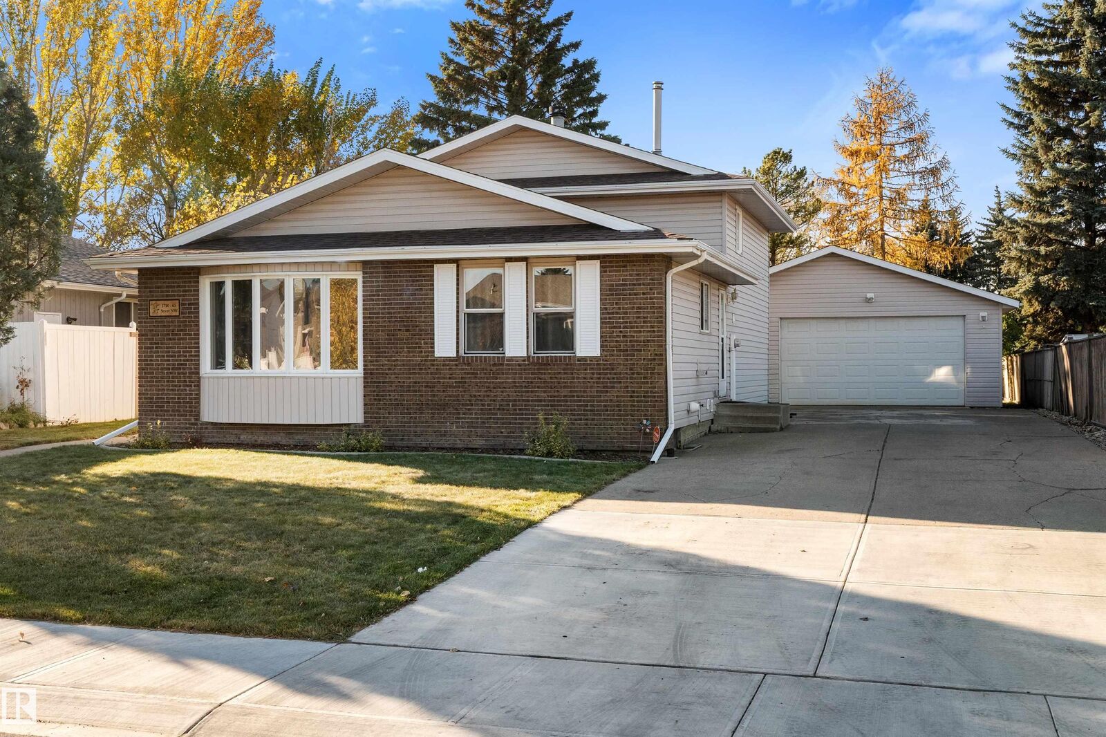 Property Photo:  1720 65 Street NW  AB T6L 1S2 