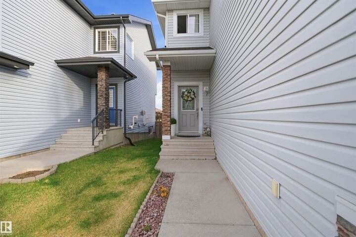 Property Photo:  1453 Hays Way NW  AB T6M 0M4 