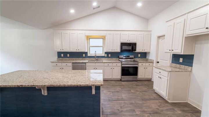 Property Photo: 81 Livingston Court GA 30680