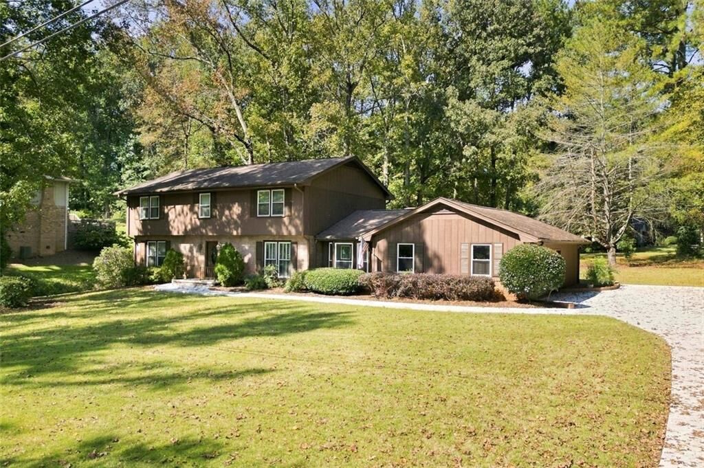 Property Photo: 1130 Vermillion Lane SW GA 30060