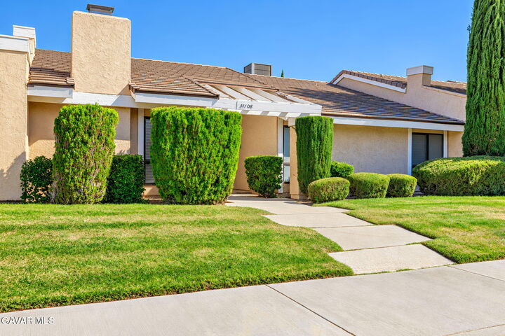 Property Photo: 44108 30th Street CA 93536