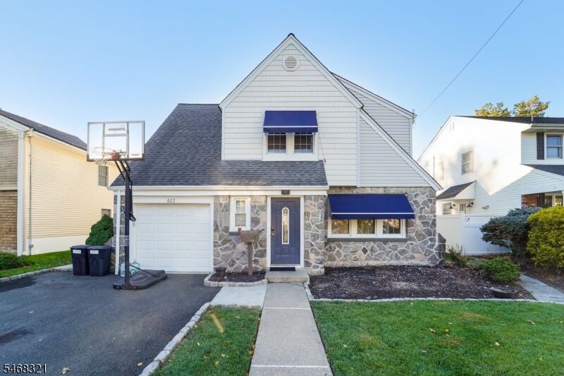 Property Photo:  822 Ramapo Ave  NJ 07442 