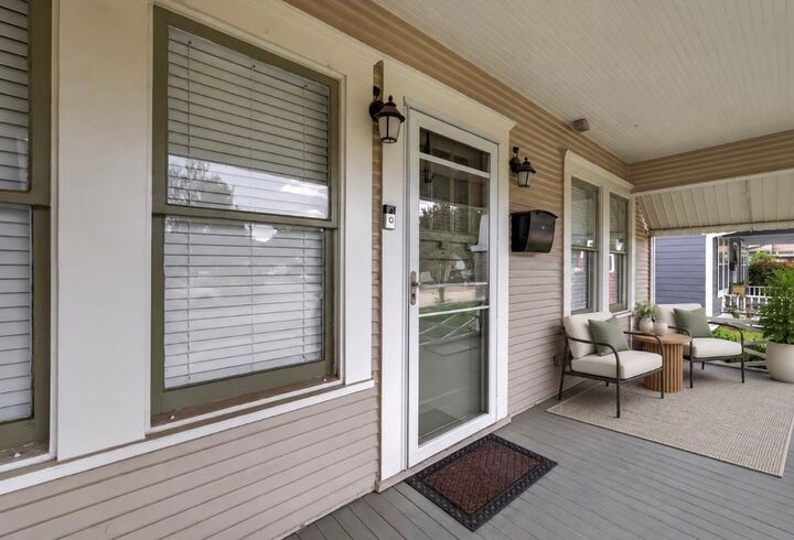 Property Photo: 645 E 14th Street TX 77008